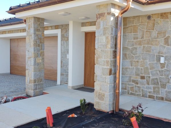 Přizdívka z Mrákotínské žuly