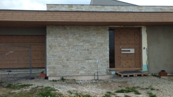 Kvarcit Cream - hrubé obklady