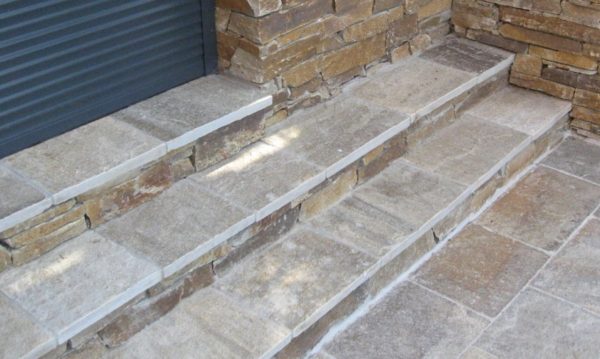 rula rusty - schody z přírodního kamene