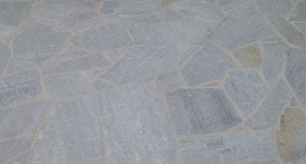 Rula Silver - nepravidelná dlažba